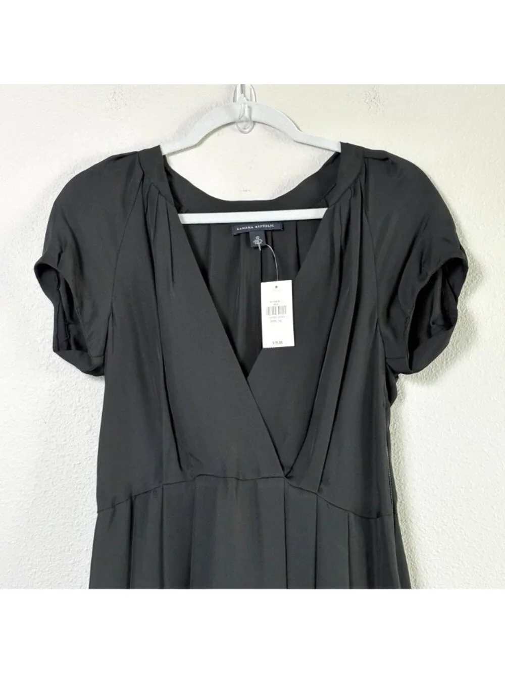 Banana Republic Midi Dress Womens 10 Black 100% Silk V Neck Short Sleeve - Picture 2 of 12